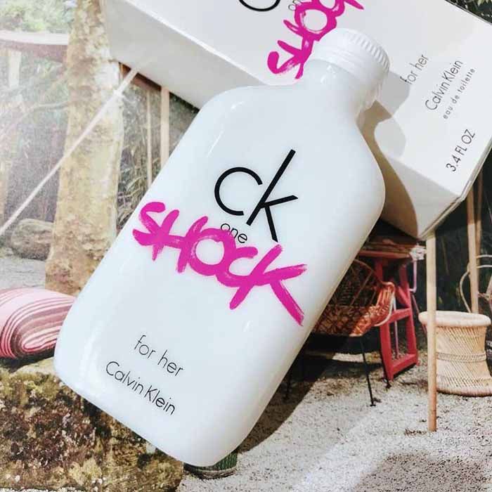 M&ugrave;i hương nước hoa Calvin Klein One Shock trẻ trung, quyến rũ
